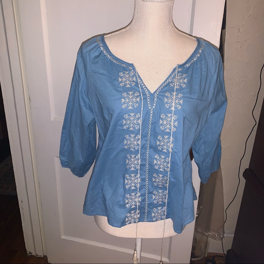 Womens top ties at neck blue with white trimming size small by Grifflin NWT